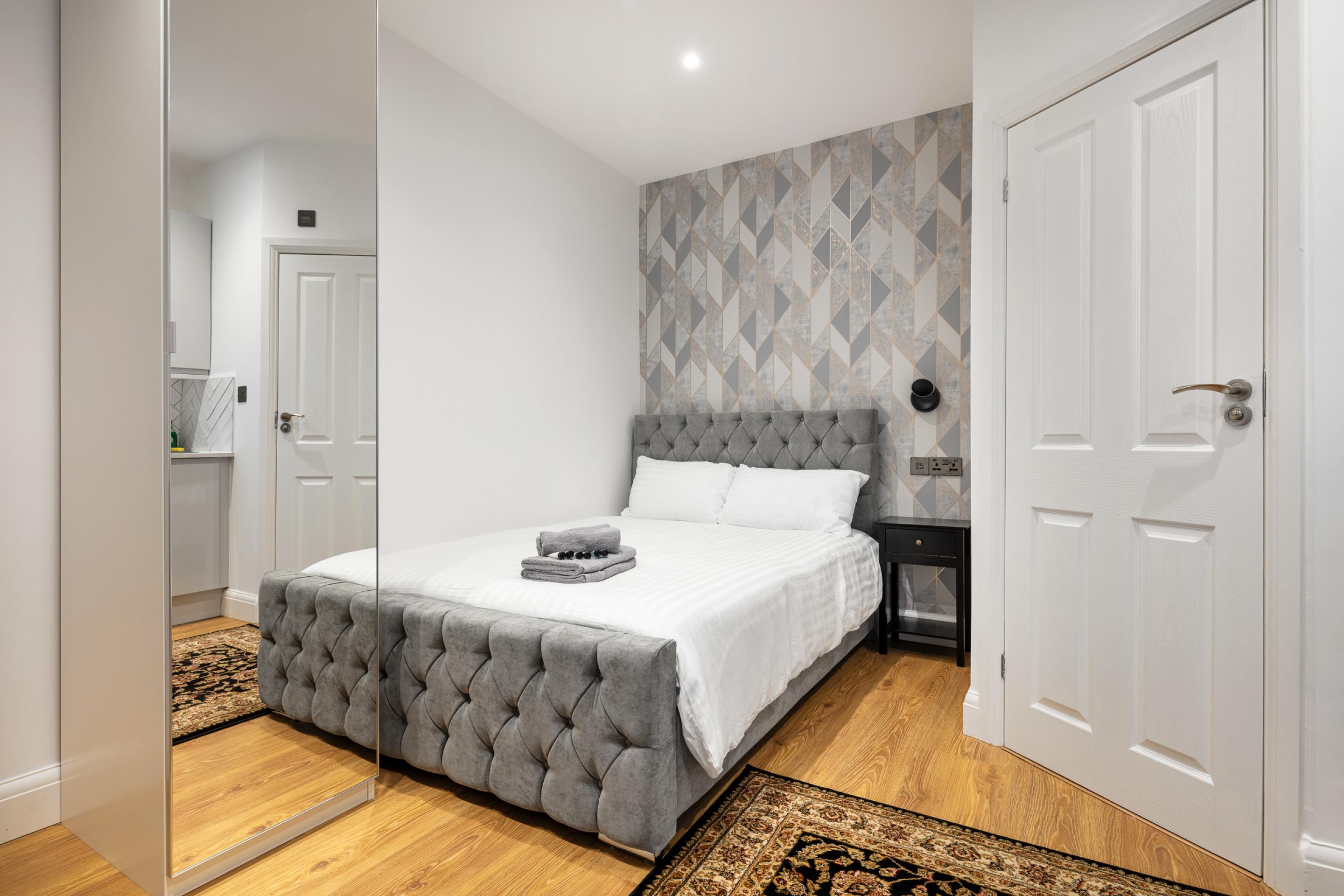 ** Inclusive of council tax, gas, electricity, water, internet and Netflix** Crown Terrace, Cricklewood NW2